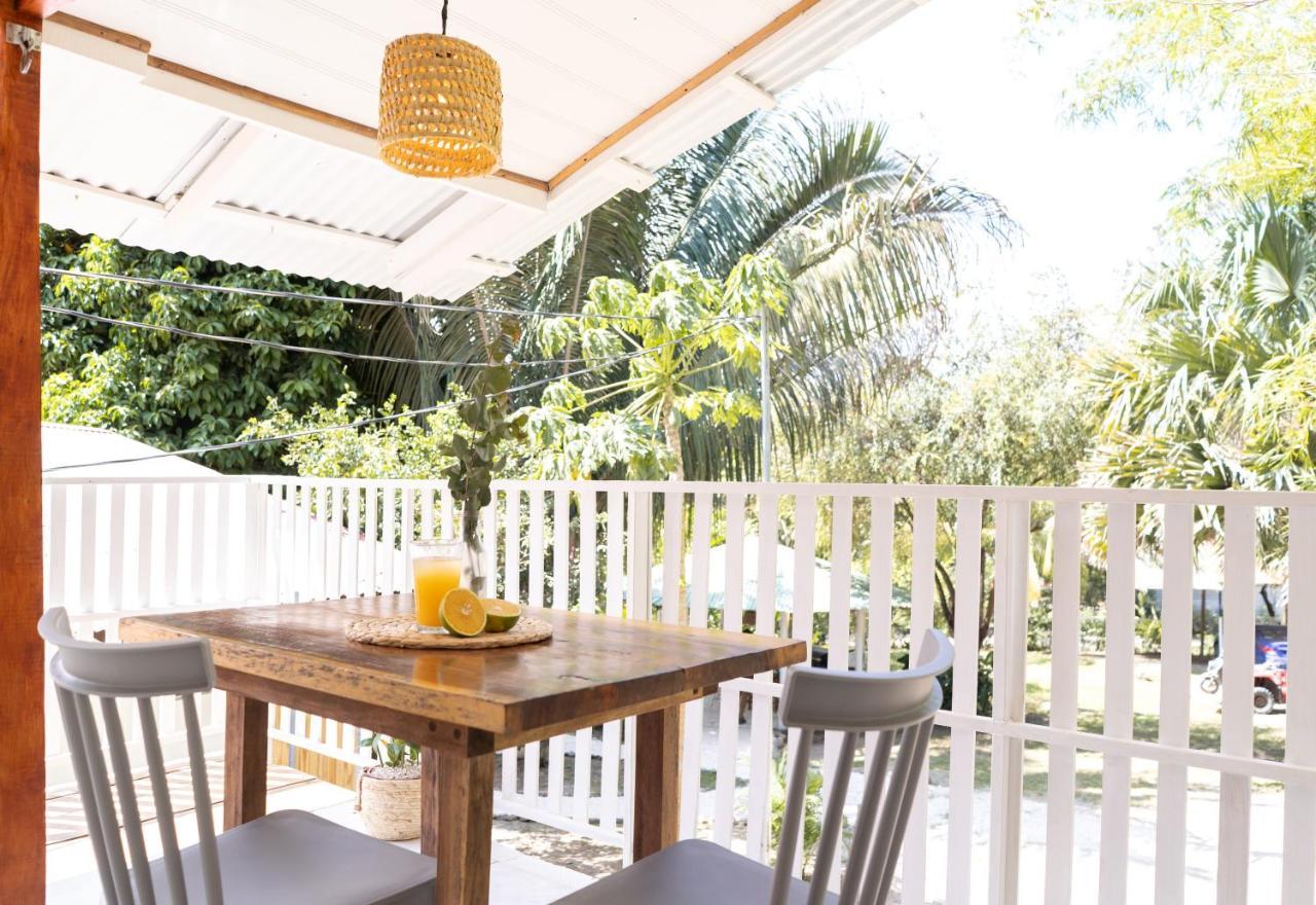 Cuatro Vientos Lodge & Apartments - Mal Pais, Costa Rica Playa Santa Teresa  外观 照片