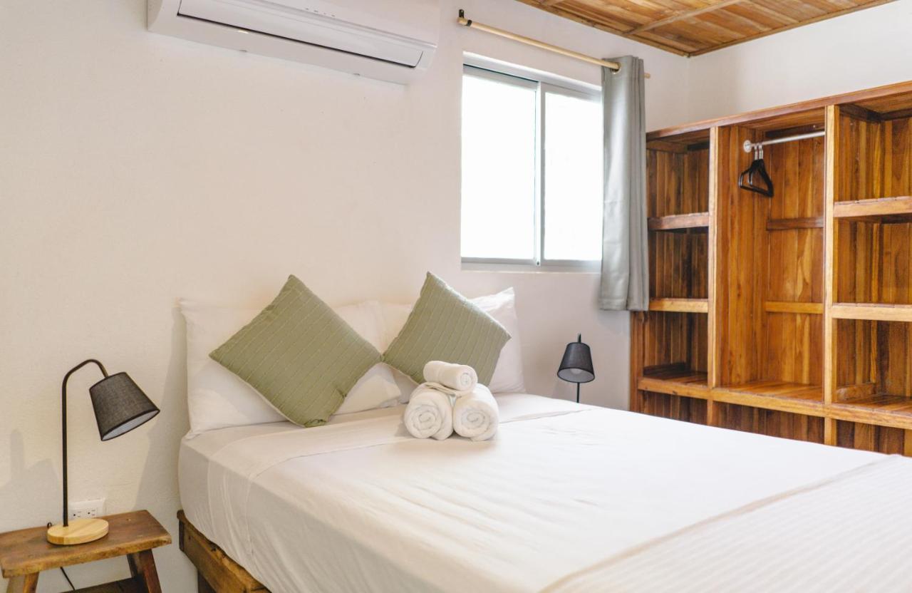 Cuatro Vientos Lodge & Apartments - Mal Pais, Costa Rica Playa Santa Teresa  外观 照片