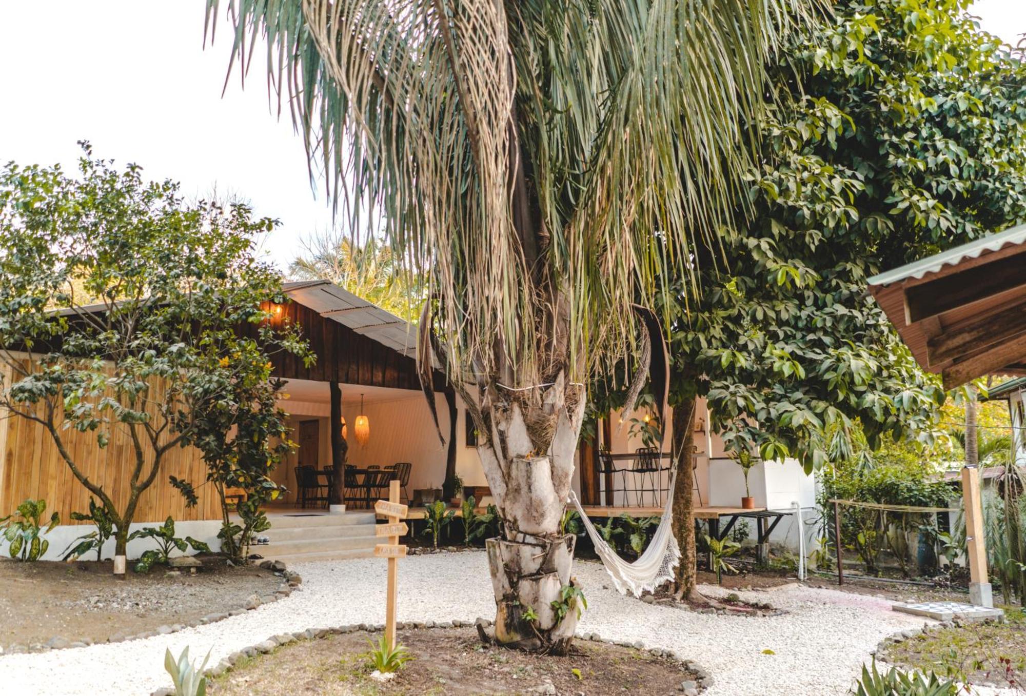 Cuatro Vientos Lodge & Apartments - Mal Pais, Costa Rica Playa Santa Teresa  外观 照片