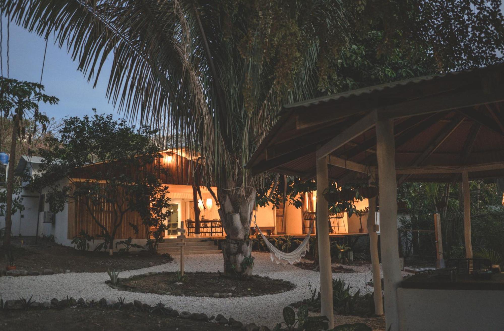 Cuatro Vientos Lodge & Apartments - Mal Pais, Costa Rica Playa Santa Teresa  外观 照片