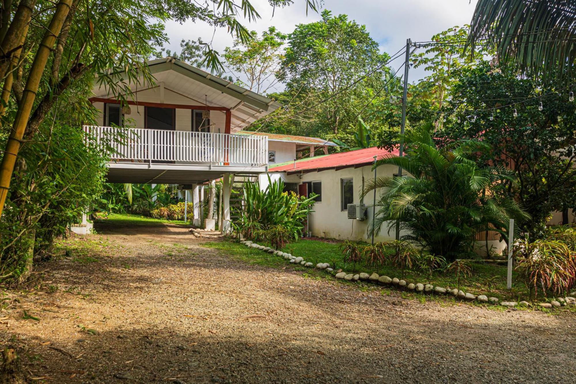 Cuatro Vientos Lodge & Apartments - Mal Pais, Costa Rica Playa Santa Teresa  外观 照片